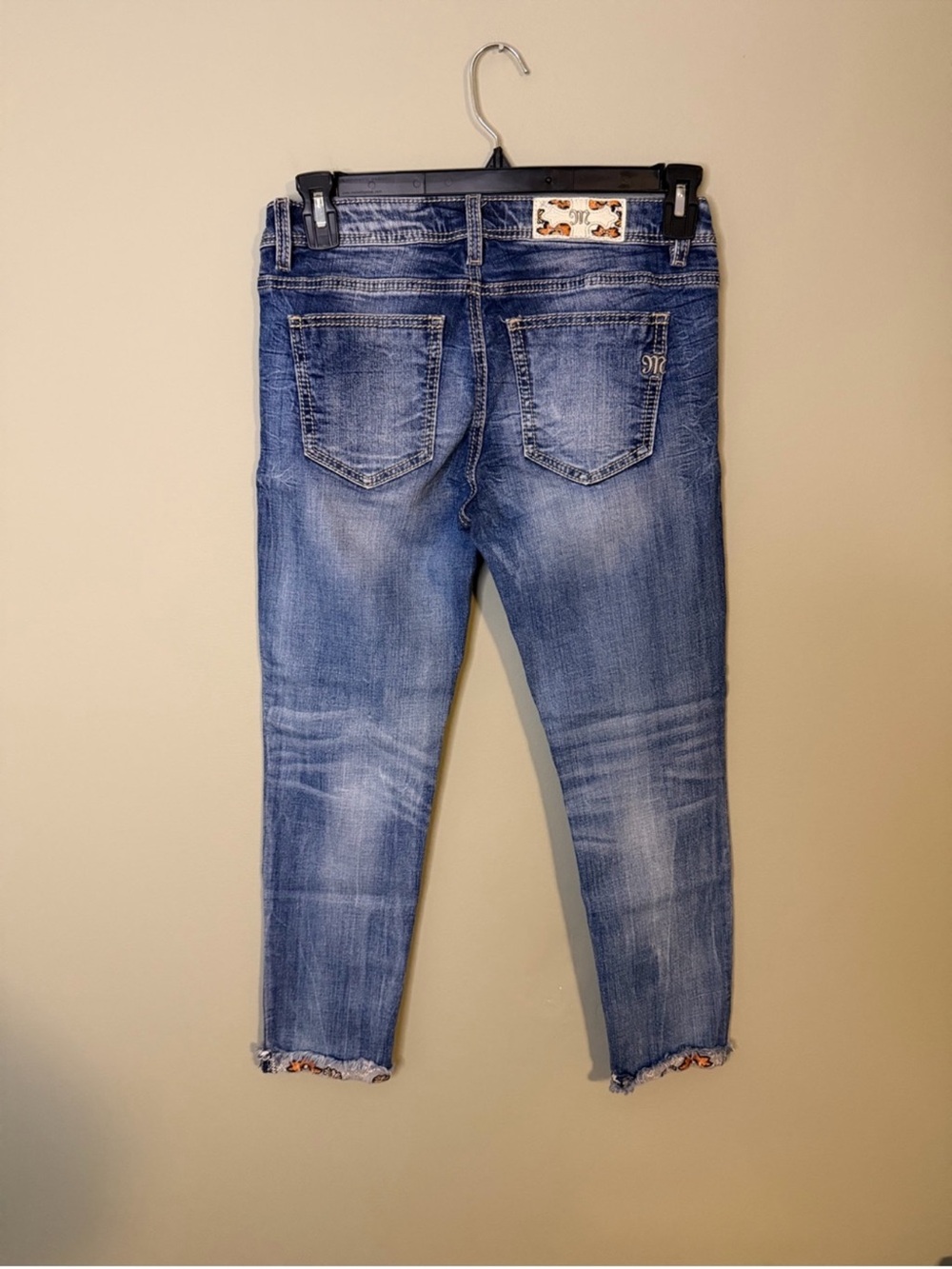 Like New Beautiful Miss Me Ankle Skinny Jeans With Decorative Cuffs 27” Inseam